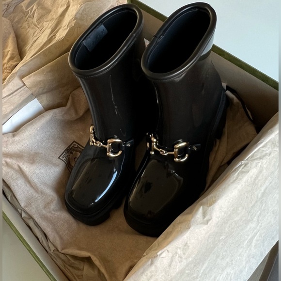 GUCCI WOMENS SHOES/Women’s ankle boot with Horsebit/Size 37/Black rubber - Picture 4 of 8